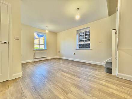 Langley Avenue, Eaton Leys, Image 3