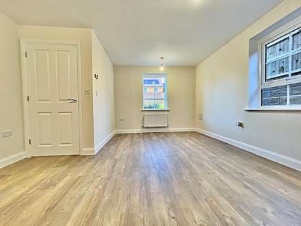 Langley Avenue, Eaton Leys, Image 6