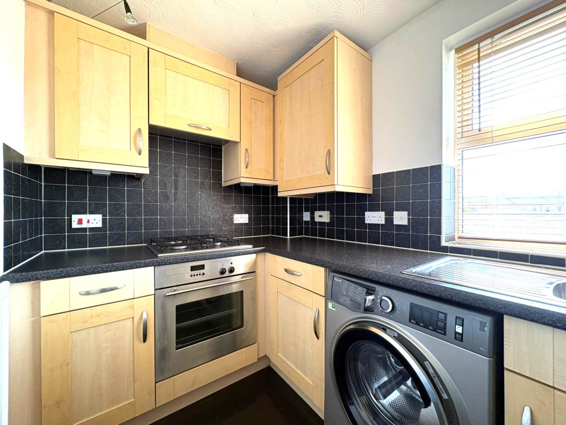Crowell Mews, Fairford Leys, Image 3