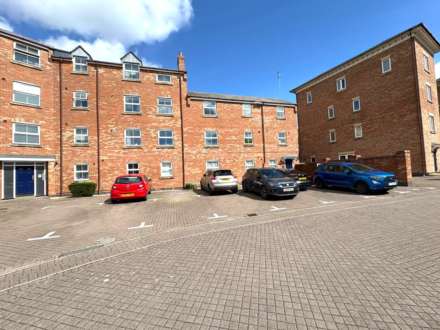 Crowell Mews, Fairford Leys, Image 16