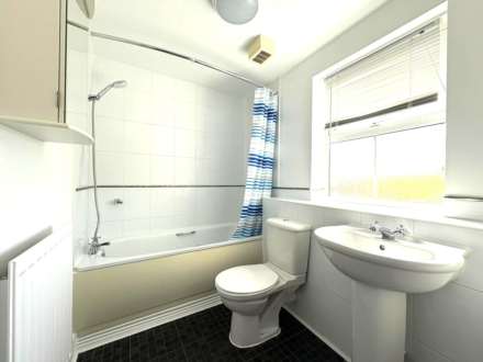 Crowell Mews, Fairford Leys, Image 4