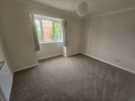 Marand Court, Aylesbury, Image 4