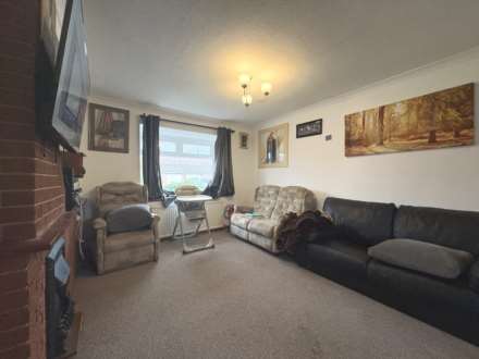 Seaton Drive, Aylesbury, Image 5