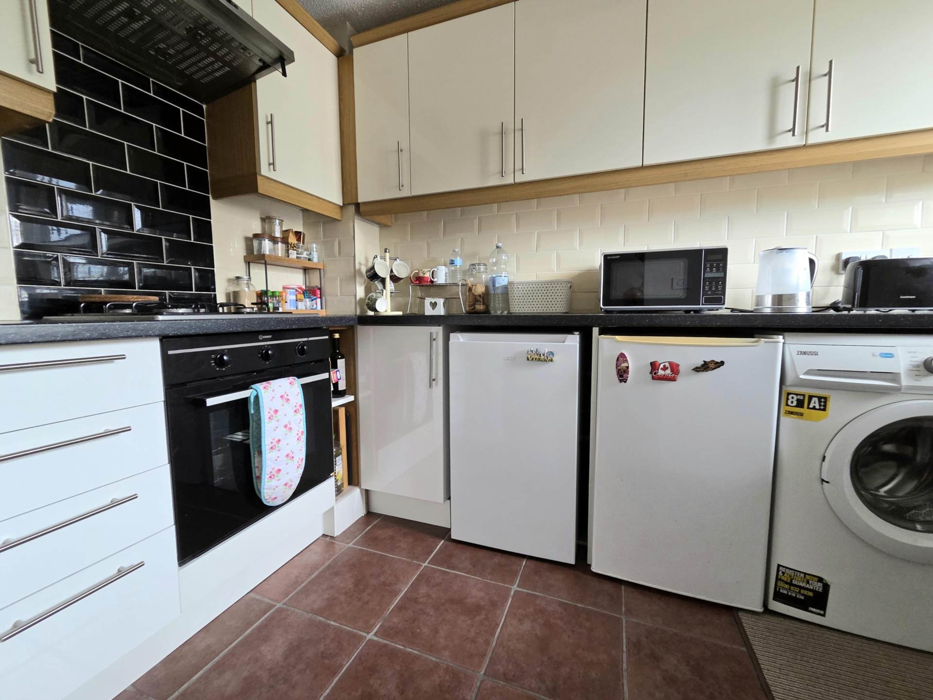 Ashfield Avenue, Bushey, Image 11