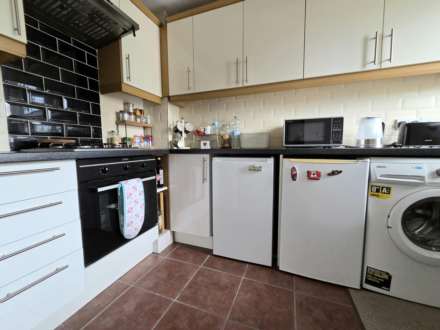 Ashfield Avenue, Bushey, Image 11
