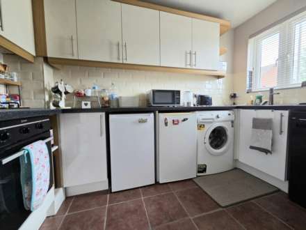 Ashfield Avenue, Bushey, Image 3