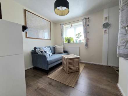 Ashfield Avenue, Bushey, Image 6