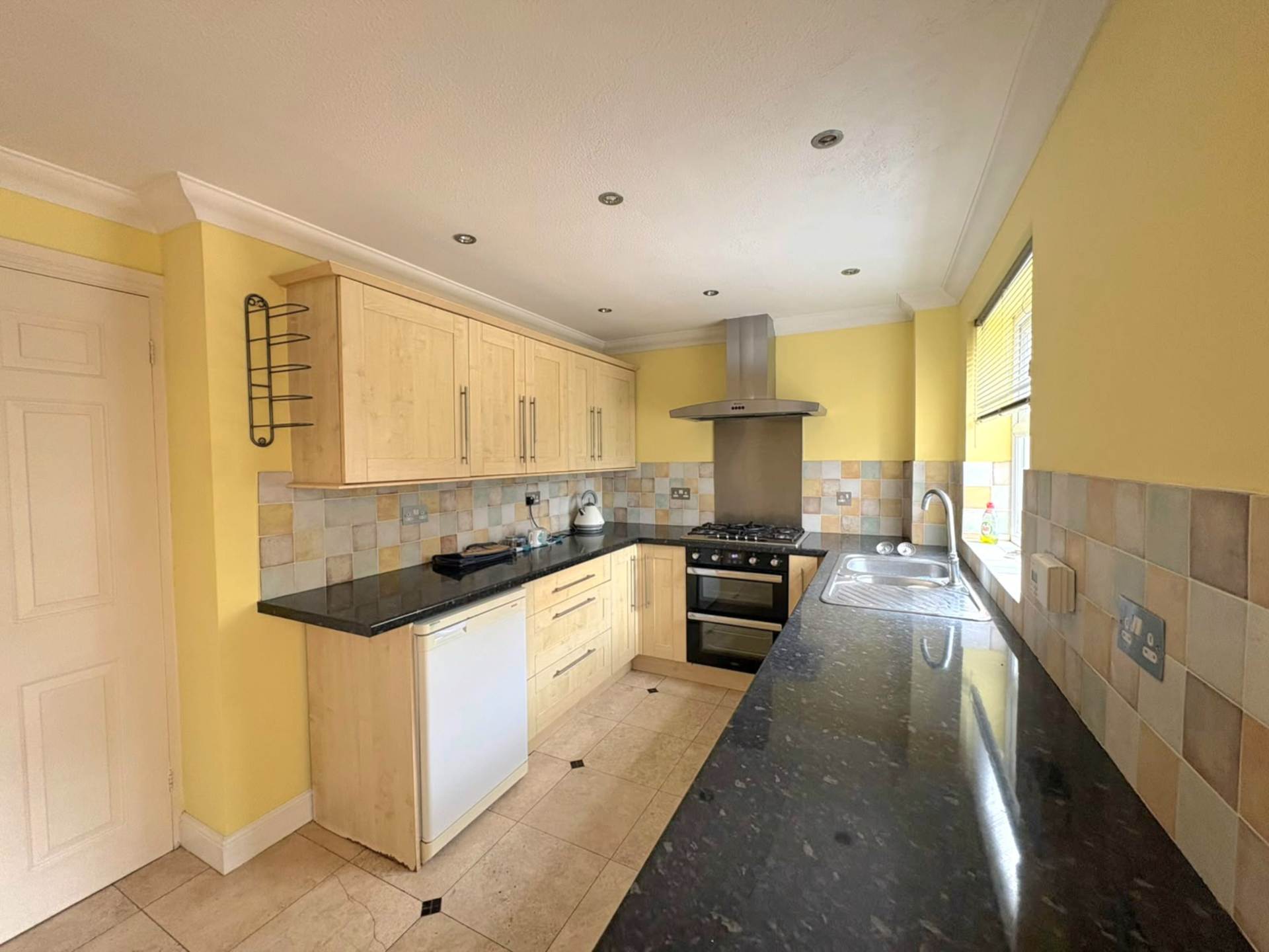 Diane Walk, Aylesbury, Image 6
