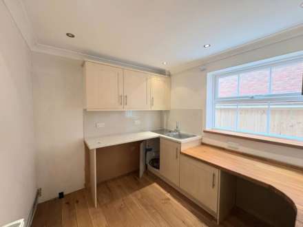 Diane Walk, Aylesbury, Image 10