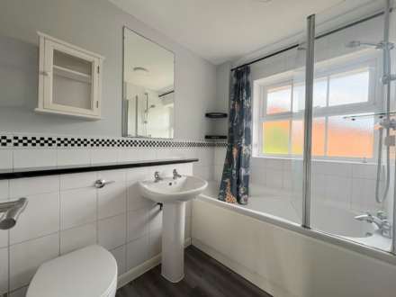 Diane Walk, Aylesbury, Image 16