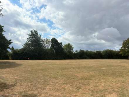 Diane Walk, Aylesbury, Image 19