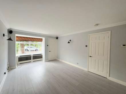 Diane Walk, Aylesbury, Image 3