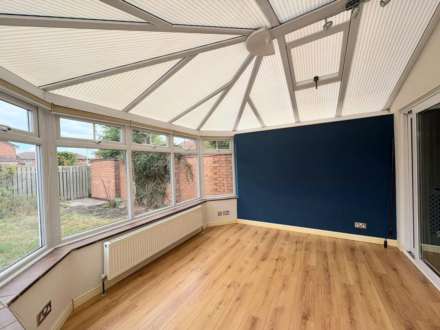 Diane Walk, Aylesbury, Image 8