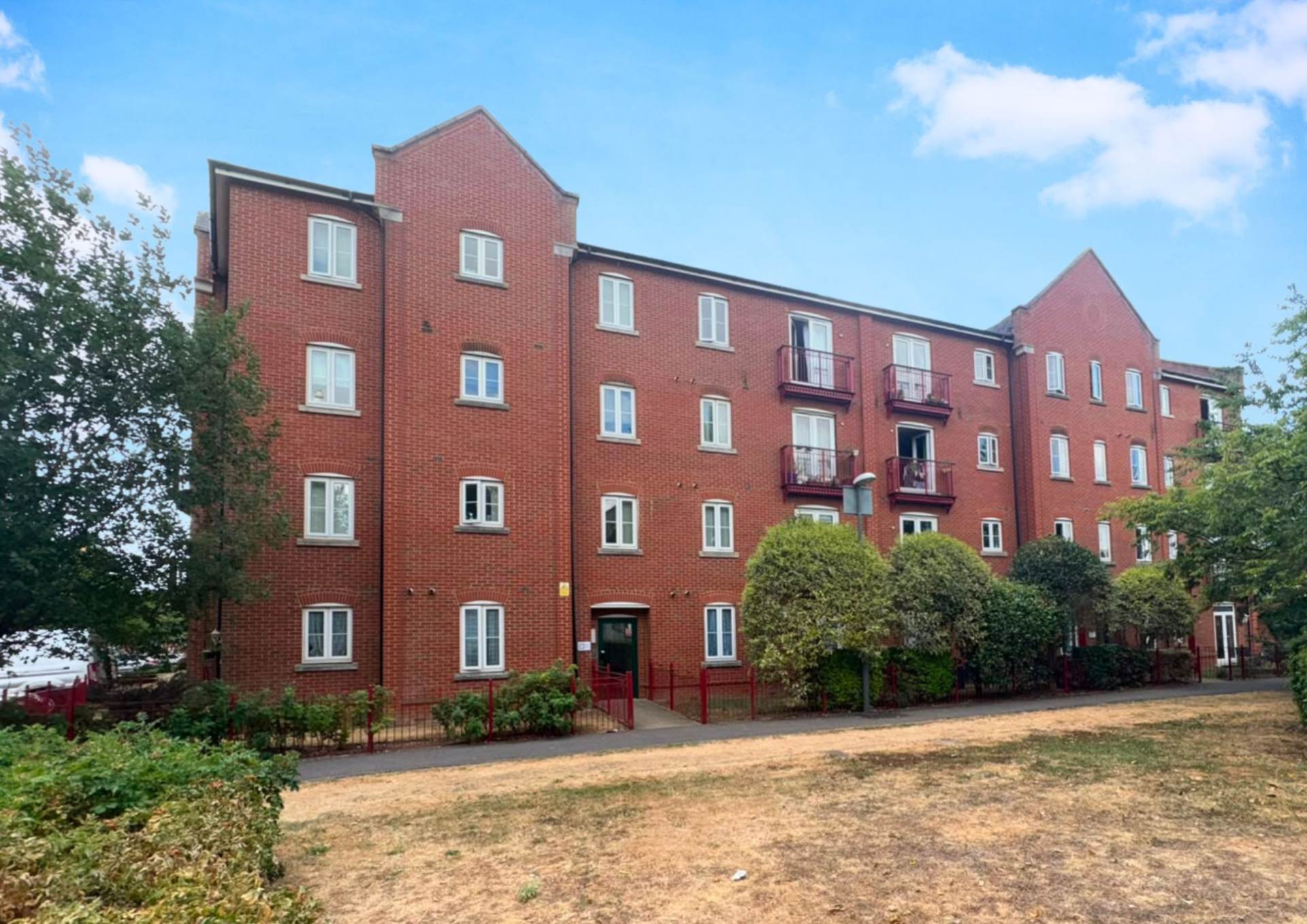 Barnshaw House, Aylesbury, Image 1
