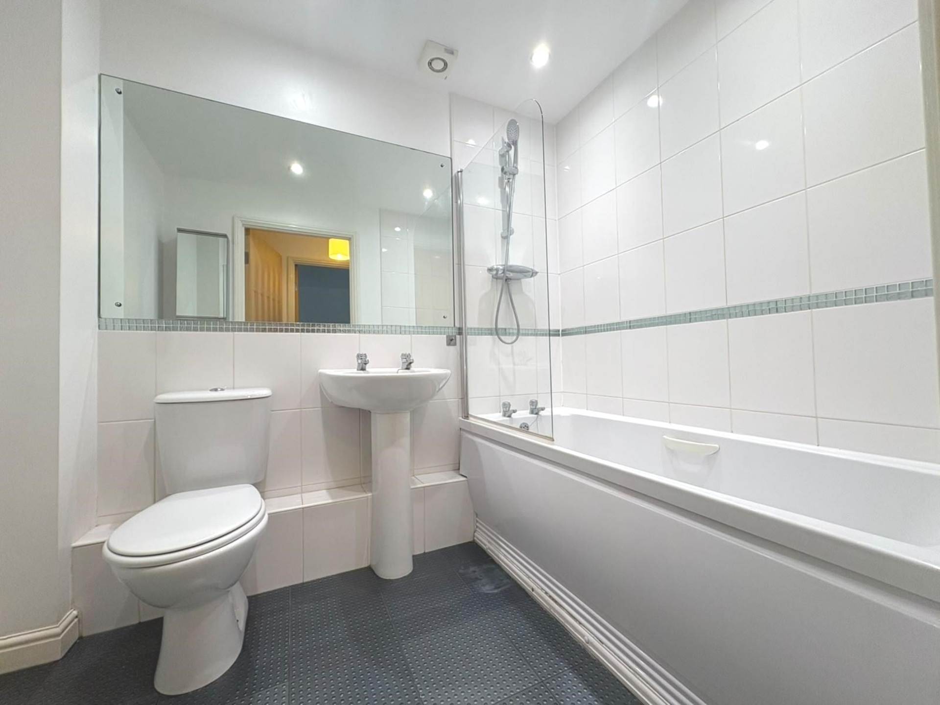 Barnshaw House, Aylesbury, Image 9