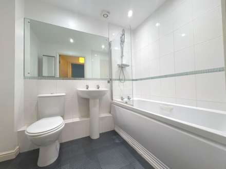 Barnshaw House, Aylesbury, Image 9