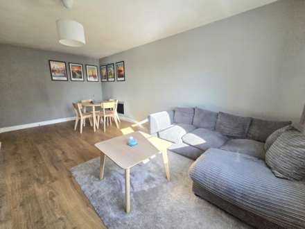 Monarch Way, Leighton Buzzard, Image 5