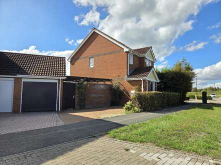 Britten Grove, Old Farm Park, Milton Keynes, Image 5