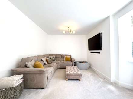 Crowfoot Way, Kingsbrook, Image 10
