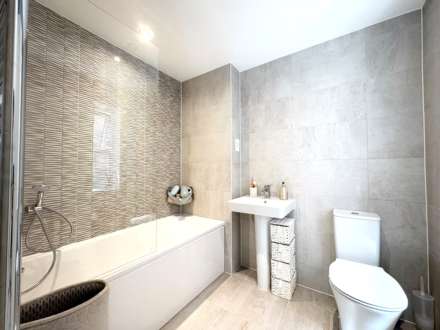 Crowfoot Way, Kingsbrook, Image 19