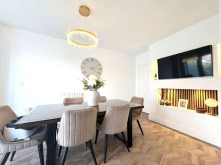 Crowfoot Way, Kingsbrook, Image 7