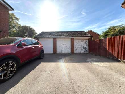 Honour Close, Aylesbury, Image 15