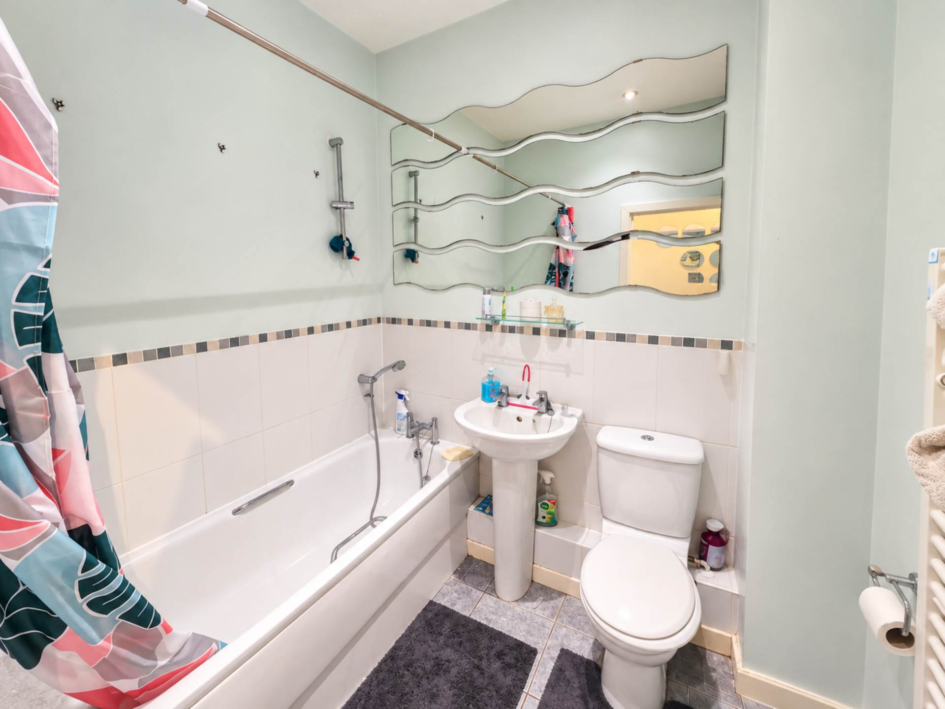 Broka Court, Aylesbury, Image 6