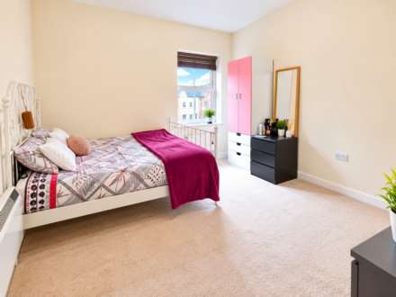 Broka Court, Aylesbury, Image 3