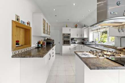 Wedderburn Road, Eastbourne, BN20 9EB, Image 20