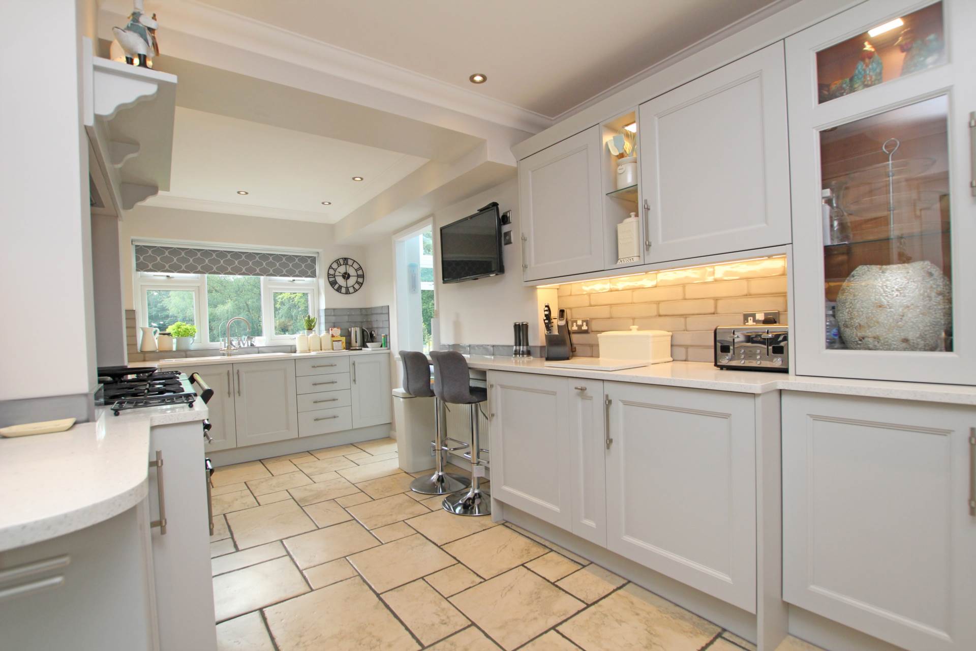 14 Woodland Avenue, Eastbourne., Image 4