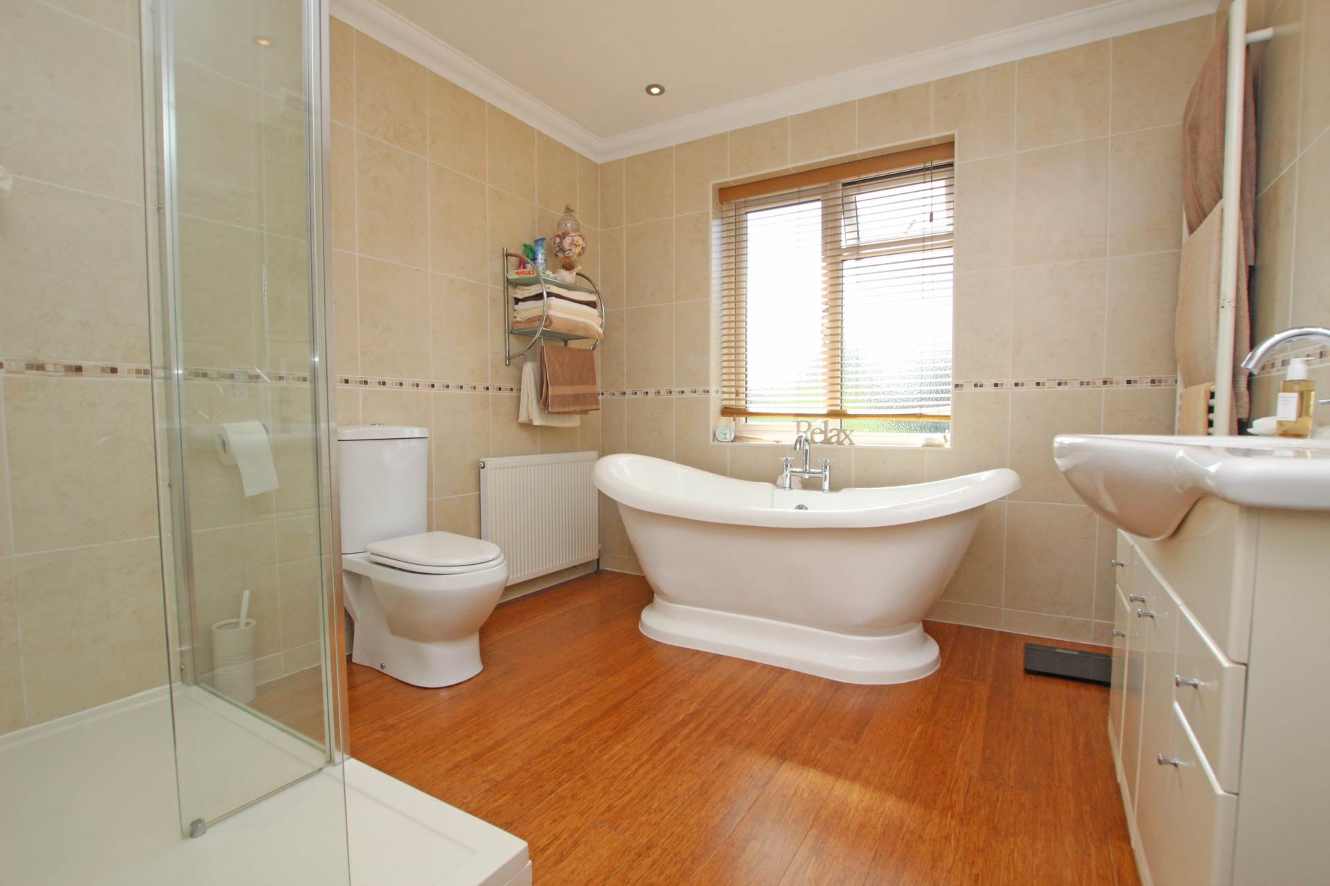 14 Woodland Avenue, Eastbourne., Image 9