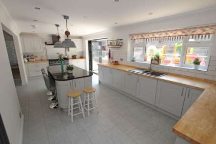 Wells Close, Eastbourne, BN20 7TX, Image 2