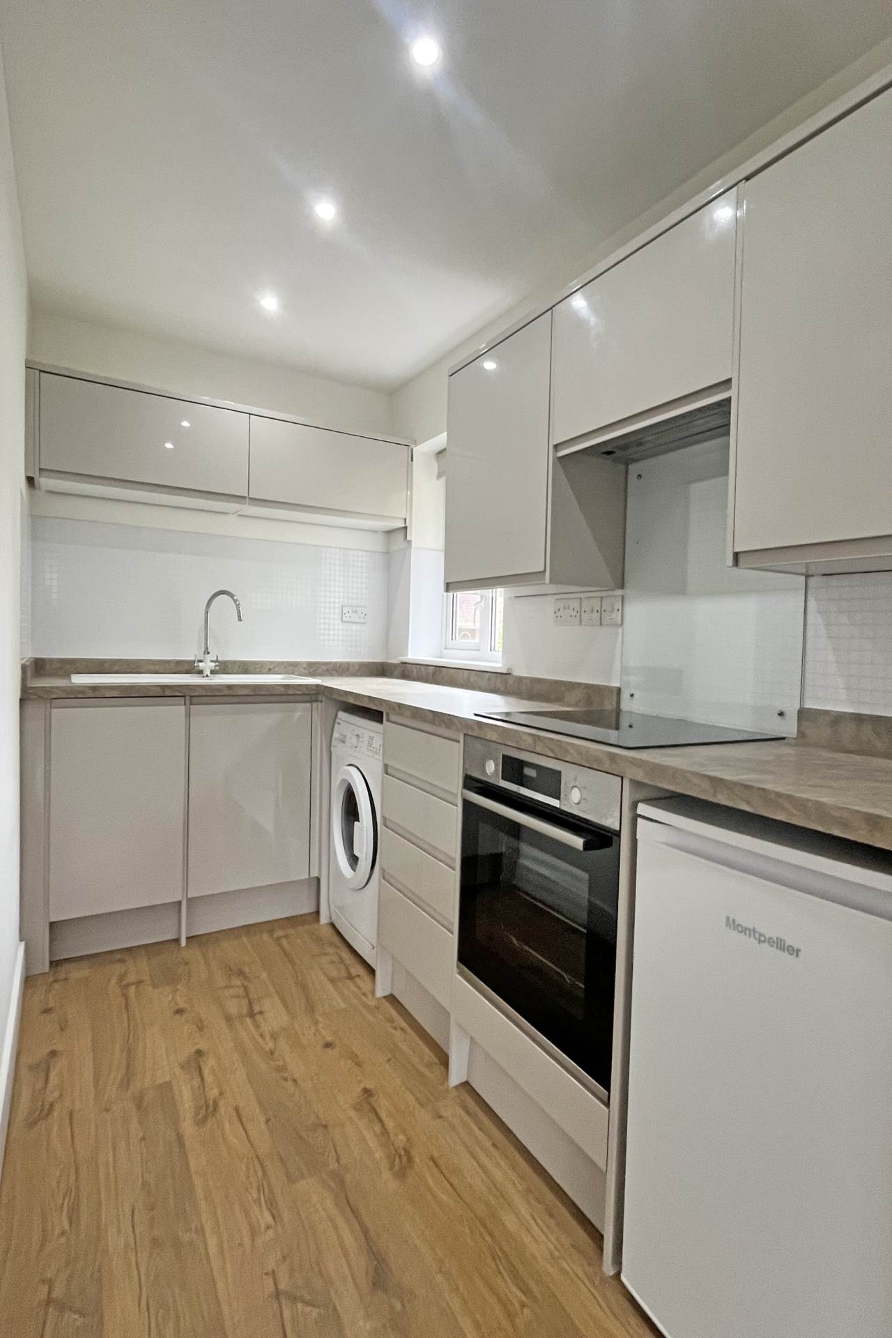 Beachy Head Road, Eastbourne, BN20 7QP, Image 10