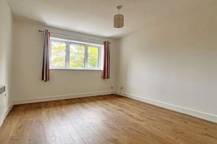 Beachy Head Road, Eastbourne, BN20 7QP, Image 7