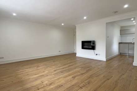 Beachy Head Road, Eastbourne, BN20 7QP, Image 8