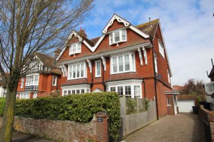 2 Bedroom Flat, Saffrons Road, Eastbourne, BN21 1DU