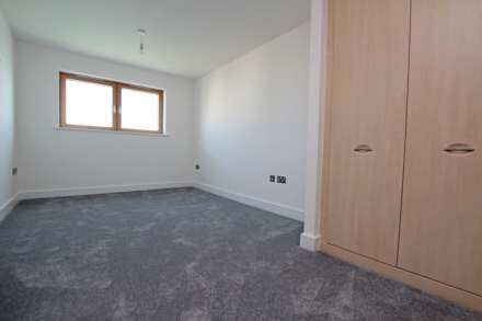 Midway Quay, Eastbourne, BN23 5DA, Image 11