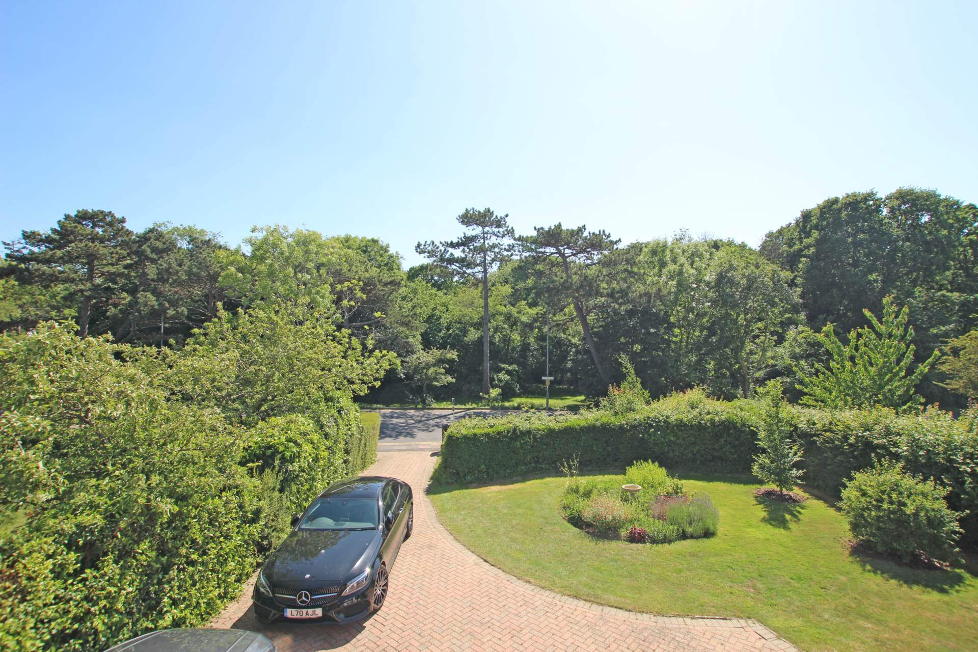Decoy Drive, Eastbourne, BN22 9PP, Image 2
