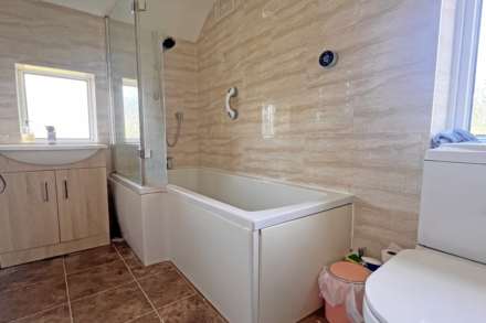 Downsview Close, East Dean, BN20 0DT, Image 3