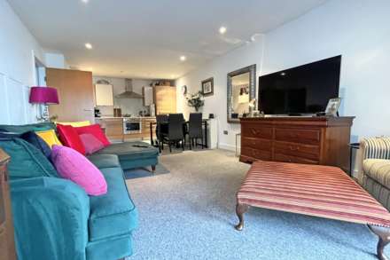 Midway Quay, Eastbourne, BN23 5DG, Image 11