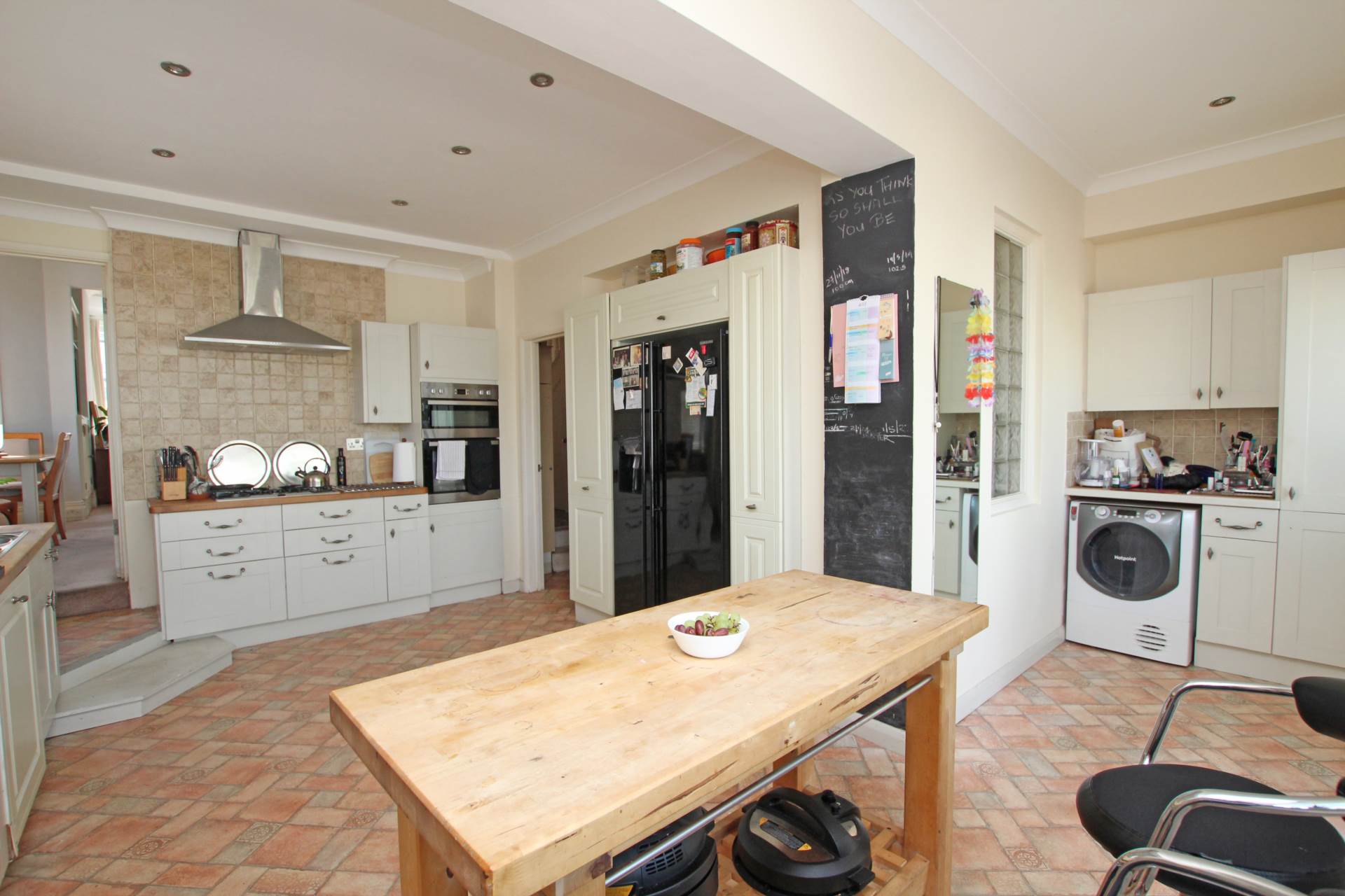 Cliff Road, BN20 7RU, Image 17