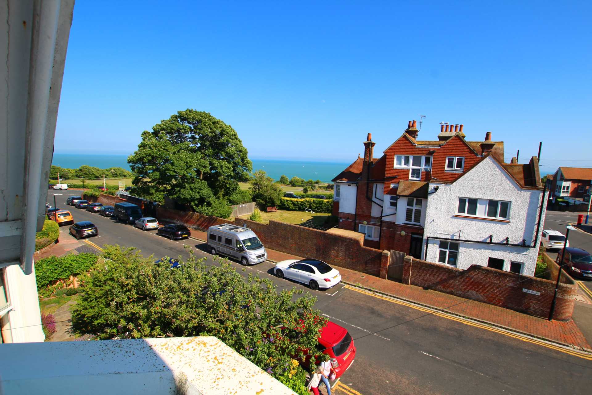 Cliff Road, BN20 7RU, Image 2