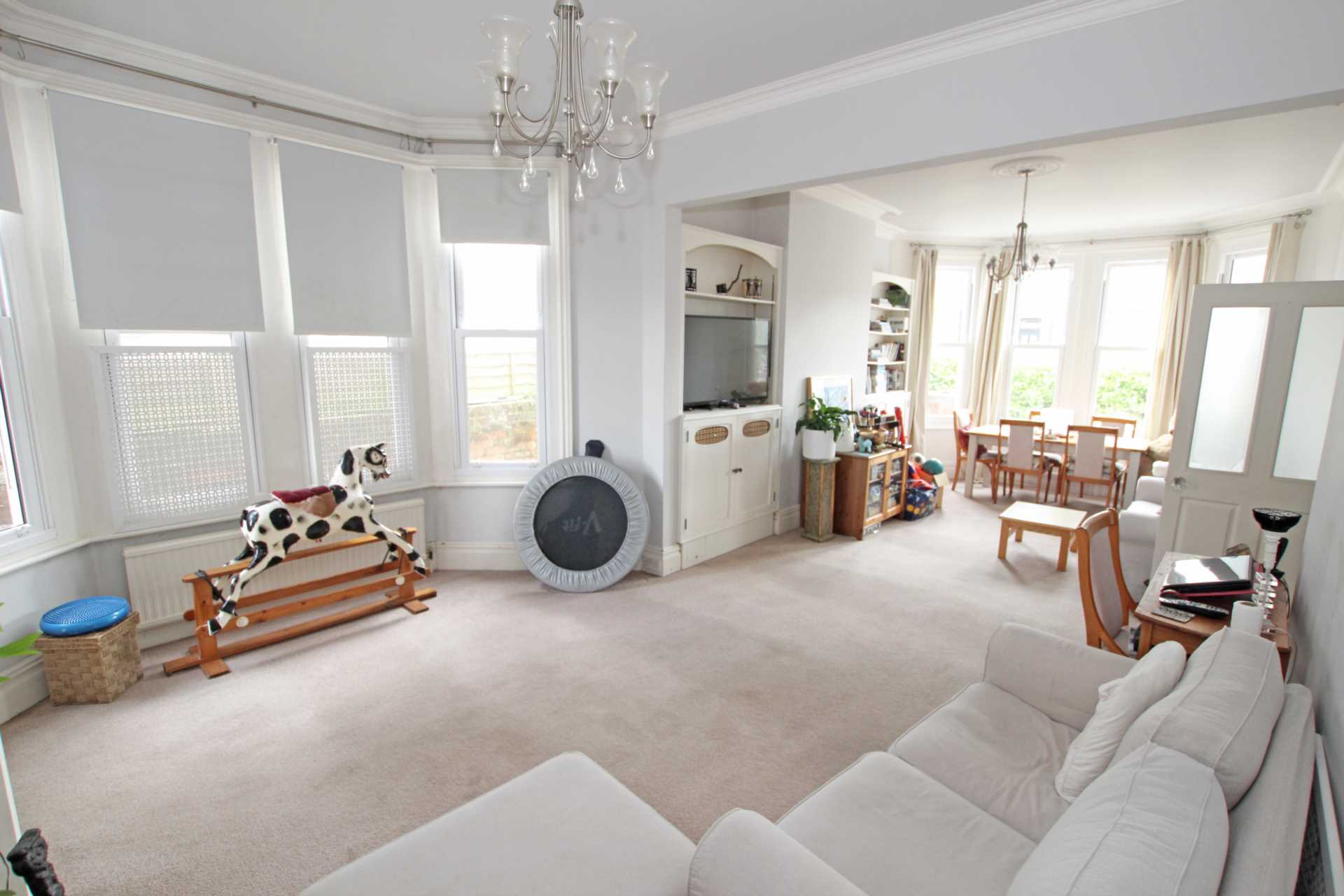 Cliff Road, BN20 7RU, Image 3