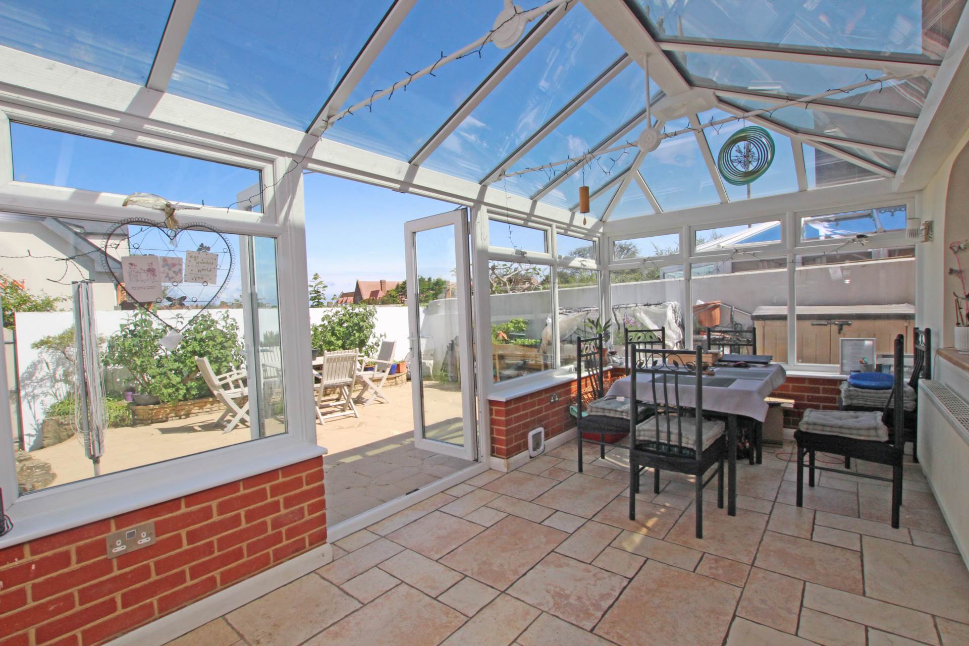 Cliff Road, BN20 7RU, Image 5