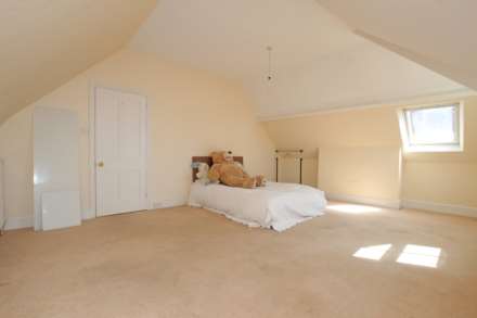 Cliff Road, BN20 7RU, Image 7