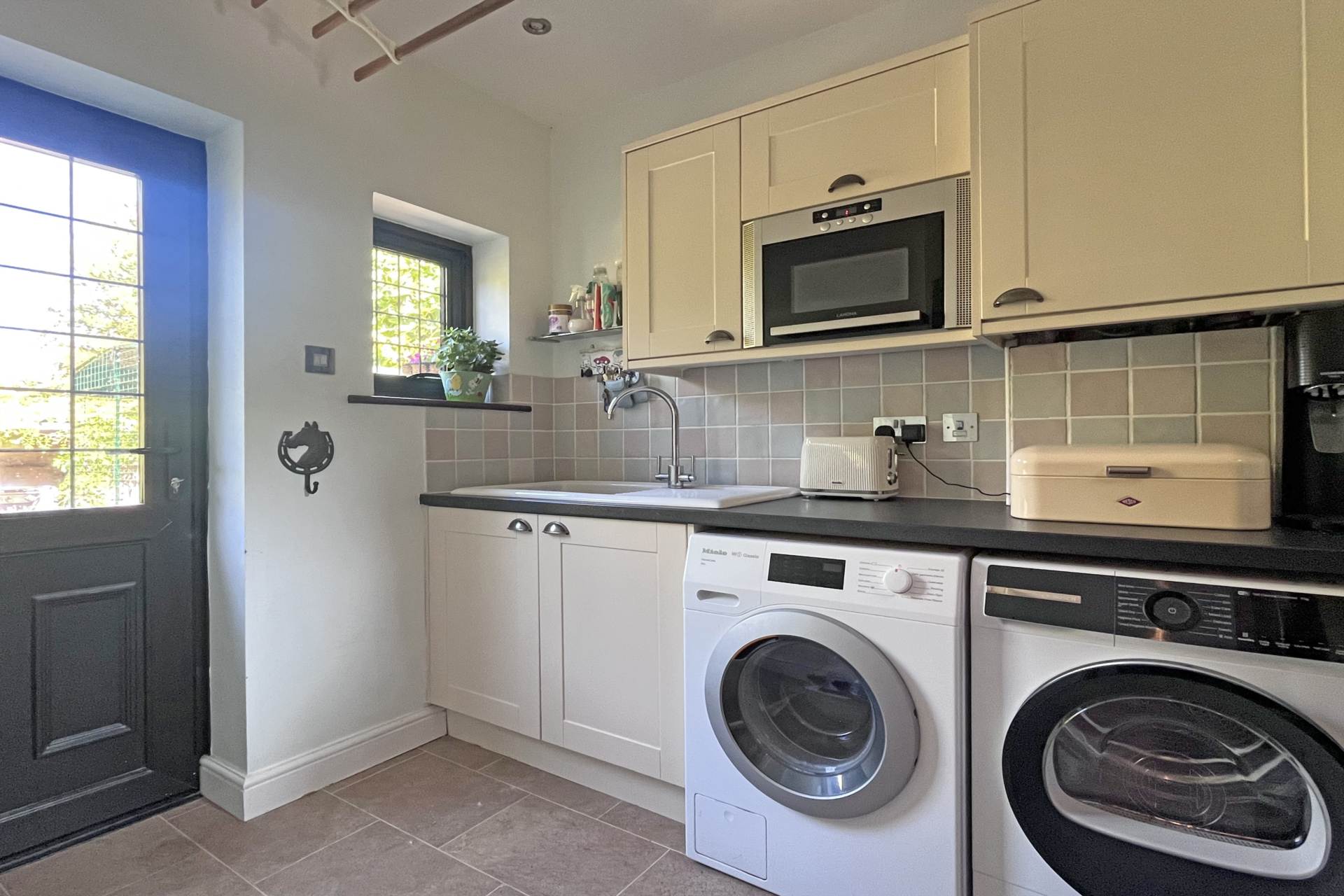 The Park Close, Eastbourne, BN20 8AG, Image 17