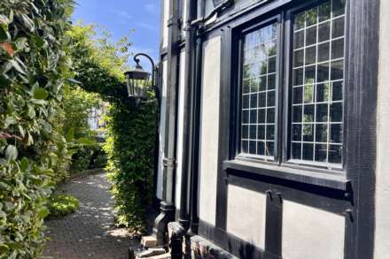 The Park Close, Eastbourne, BN20 8AG, Image 24