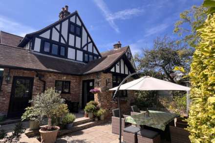 The Park Close, Eastbourne, BN20 8AG, Image 7