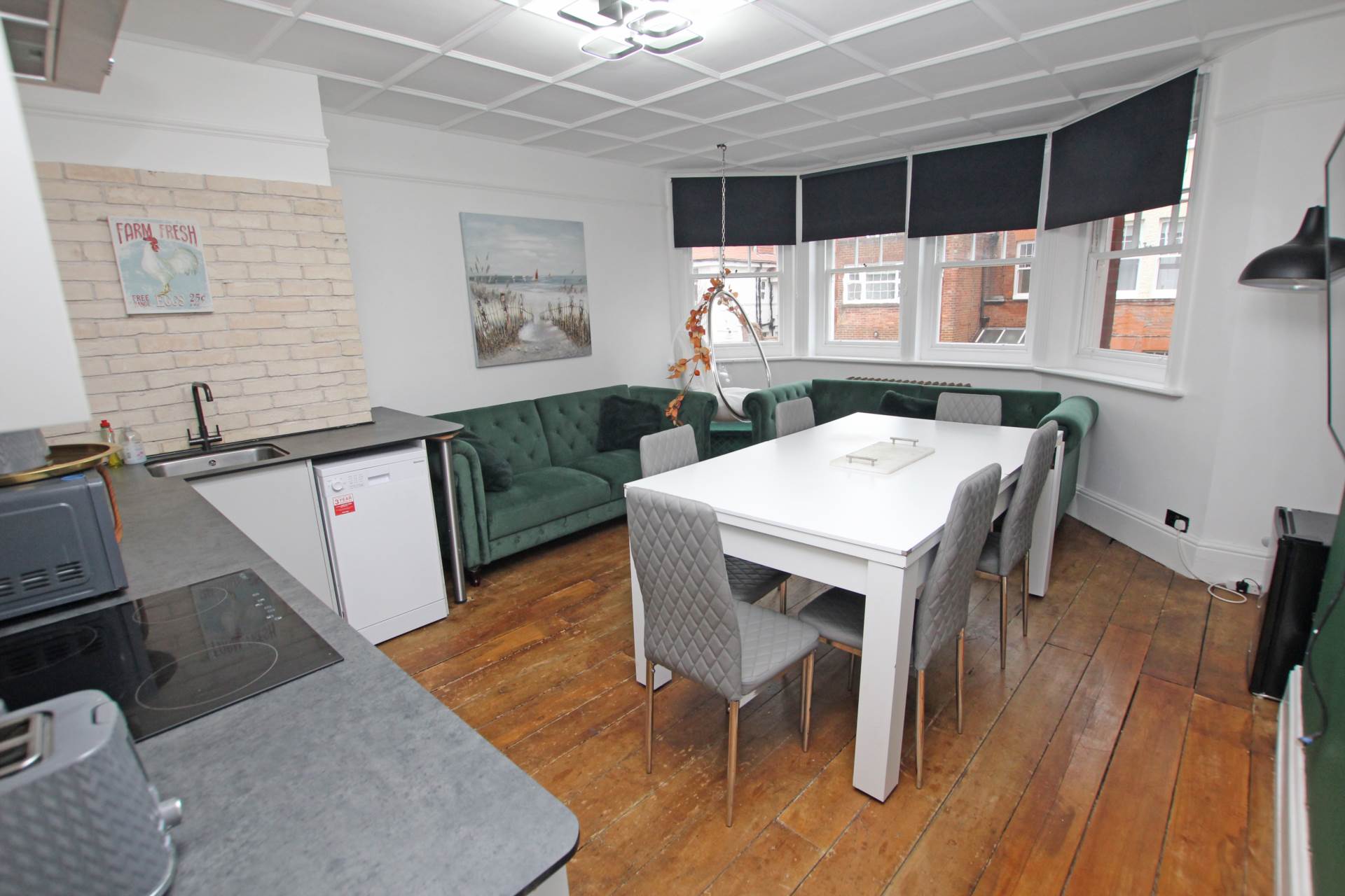 South Cliff Avenue, Eastbourne, BN20 7AH, Image 11
