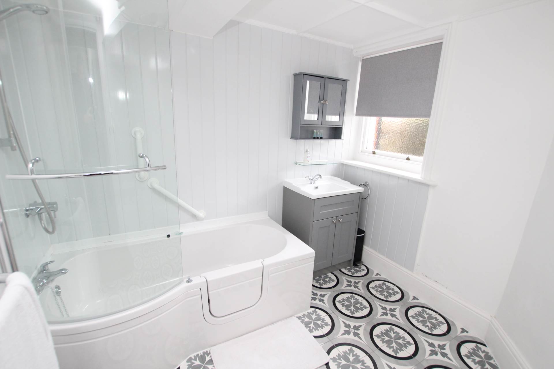 South Cliff Avenue, Eastbourne, BN20 7AH, Image 5